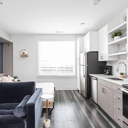 Dream Apartment Near Whole Foods Cozysuites インディアナポリス エクステリア 写真