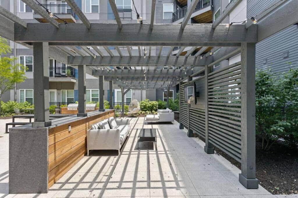 Dream Apartment Near Whole Foods Cozysuites インディアナポリス エクステリア 写真